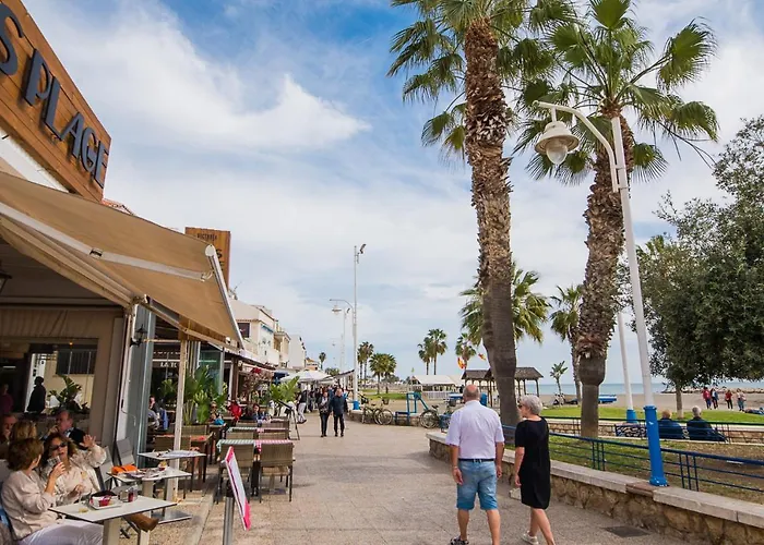 Malagaonbeach 2 - Two Bedrooms - Up To 3 People - 30 Meters Beach