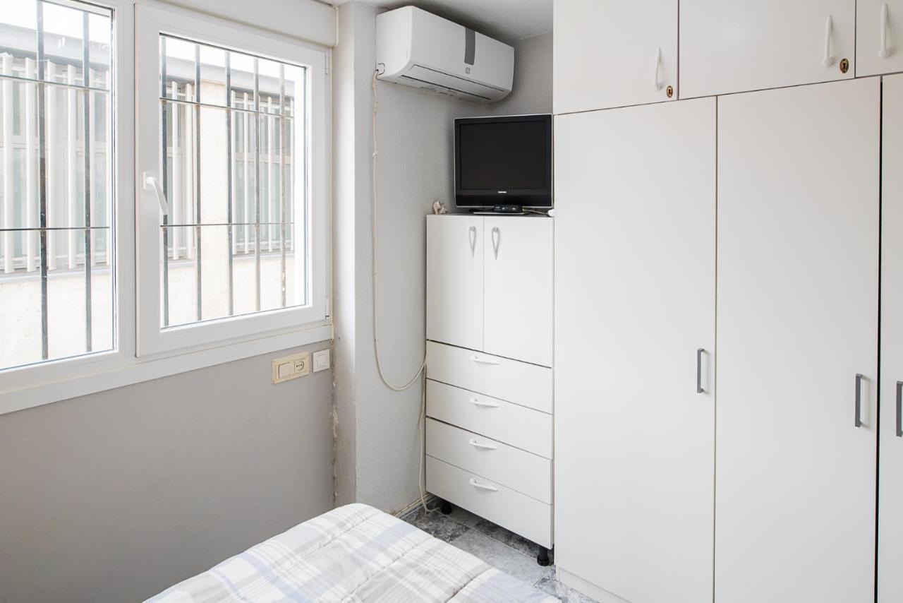 Malagaonbeach 2 - Two Bedrooms - Up To 3 People - 30 Meters Màlaga